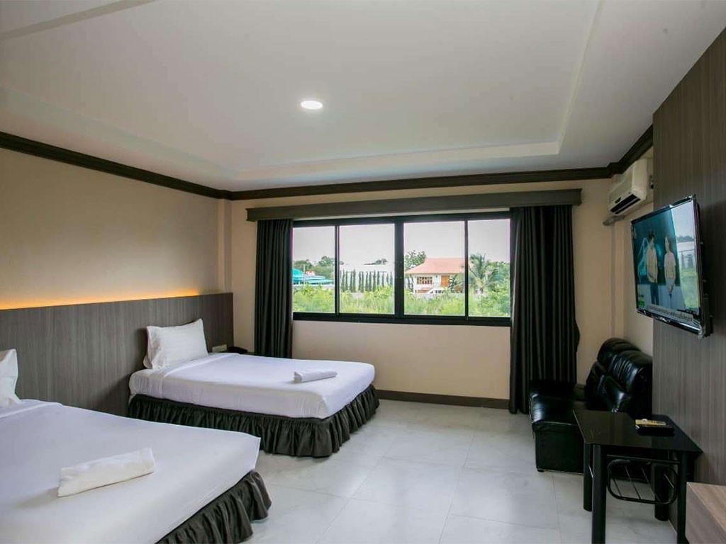 ศรีสุพรรณ แกรนด์ รอยัล