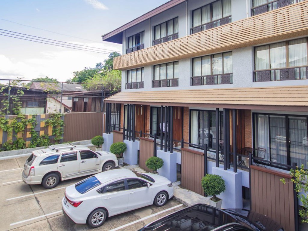 ทอแสง อุบล โฮเทล