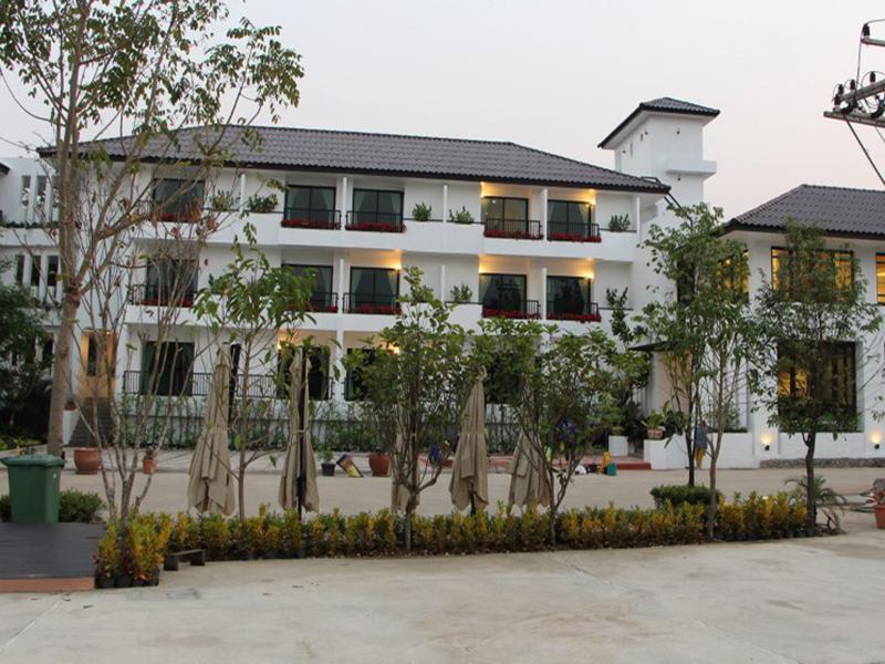 Hotels Nearby Baan Nan Hotel