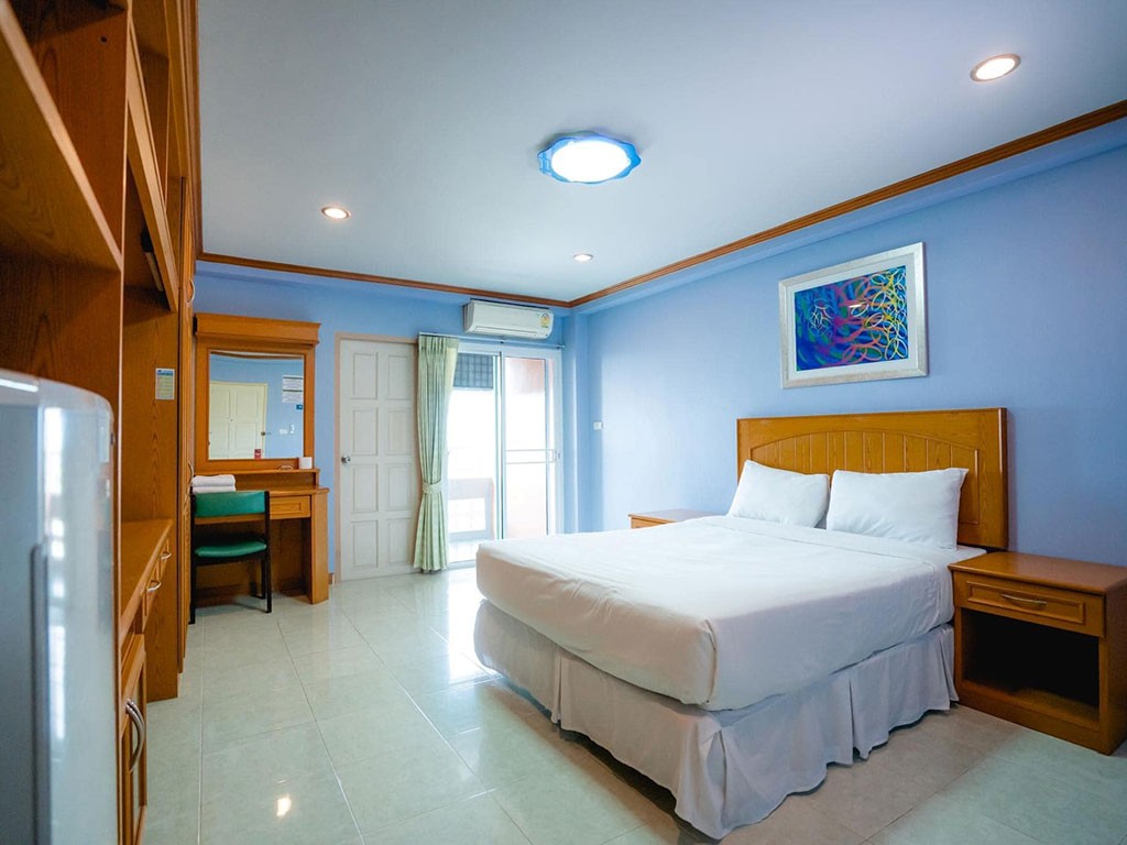 ปรีชนา โกลเด้น เพลส