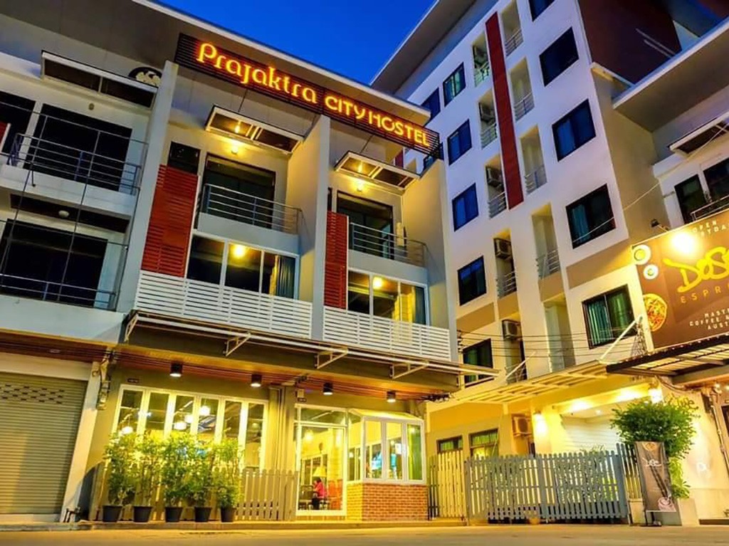 Hotels Nearby Prajaktra City Hostel 