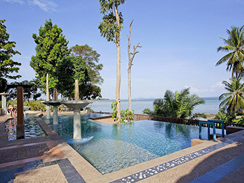 Krabi Beachfront Resort Deluxe Suite