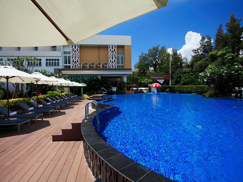 Hotels Nearby Golden Beach Resort