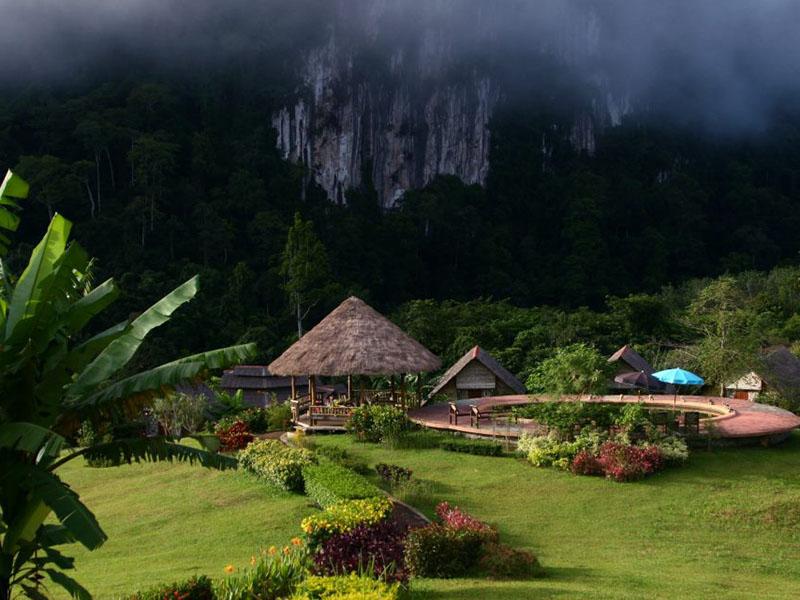 Hotel image The Cliff & River Jungle Resort