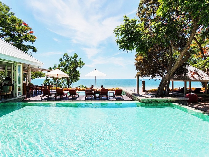 近くのホテル Baan Bayan Beachfront Hotel