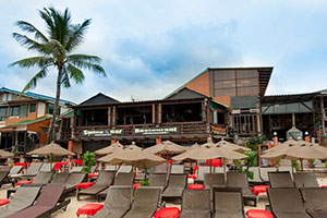 富豪度假村海滩酒店（Rich Resort Beachside Hotel）