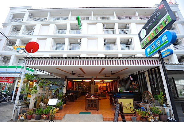 附近的酒店 普吉岛柠檬草(Lemongrass Phuket)