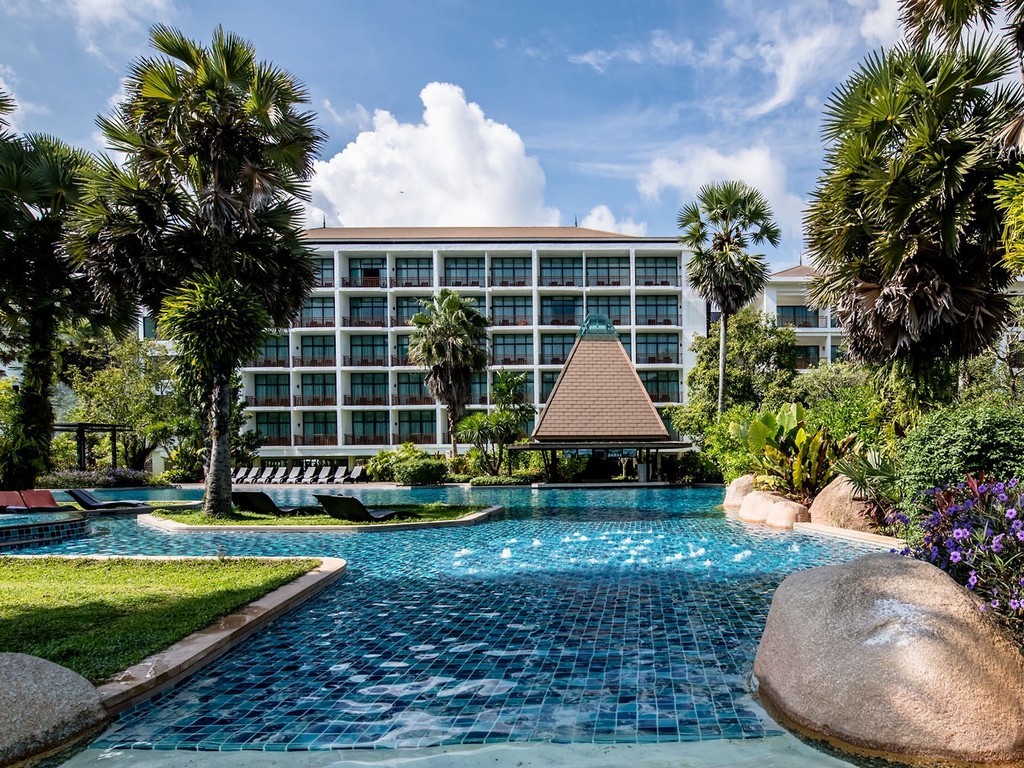 Image Hotel Naithonburi Beach Resort