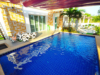 Nalin Pool Villa Huahin