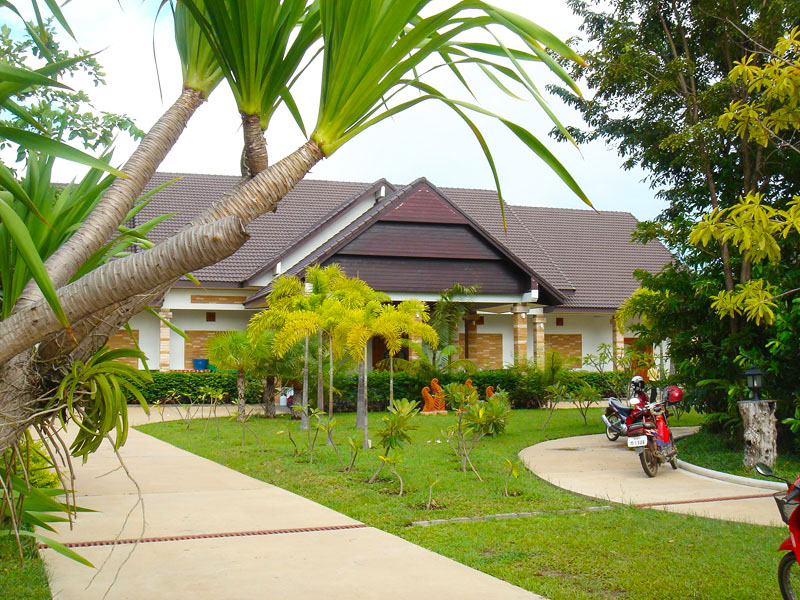 Thongpaeka Hotel