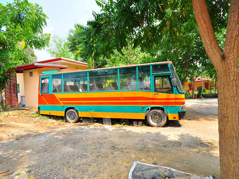 บ้านริมน้ำ รีสอร์ท บ้านโป่ง