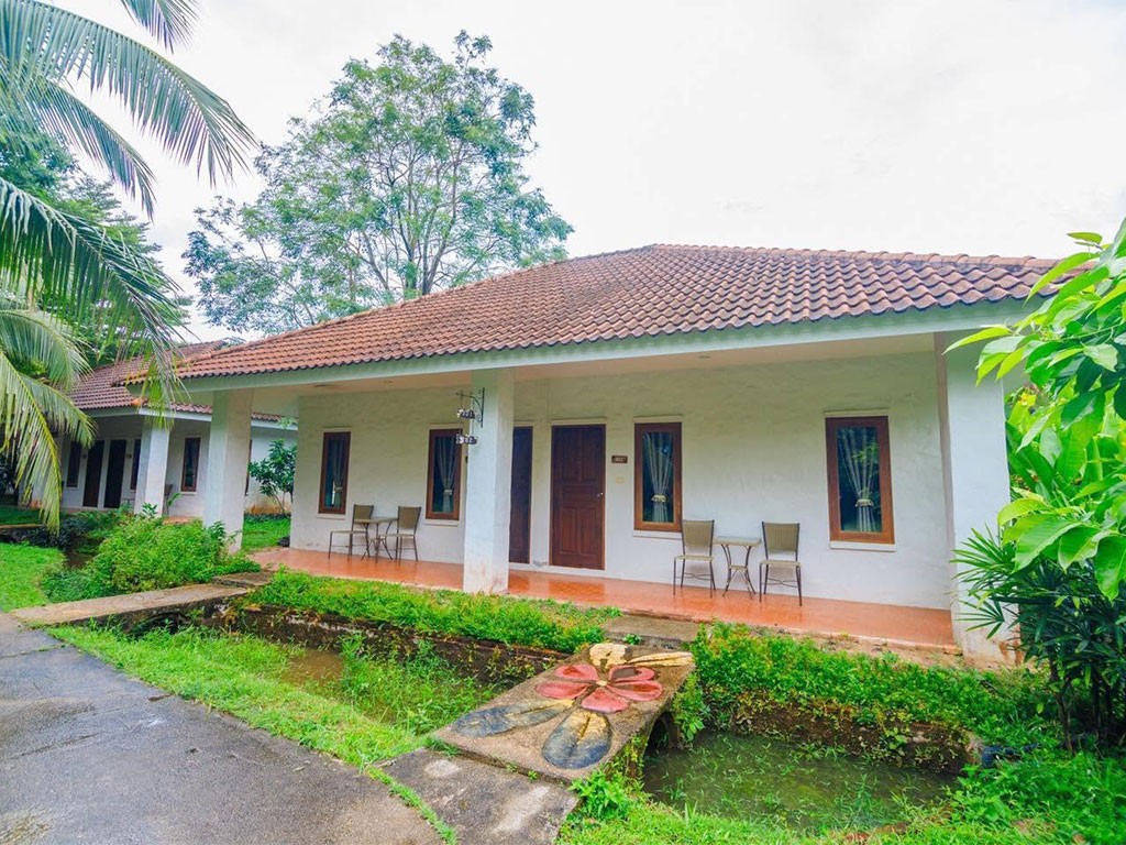 บ้านเชิงเขา รีสอร์ท