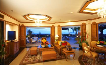 รอยัล คลิฟ บีช รีสอร์ท