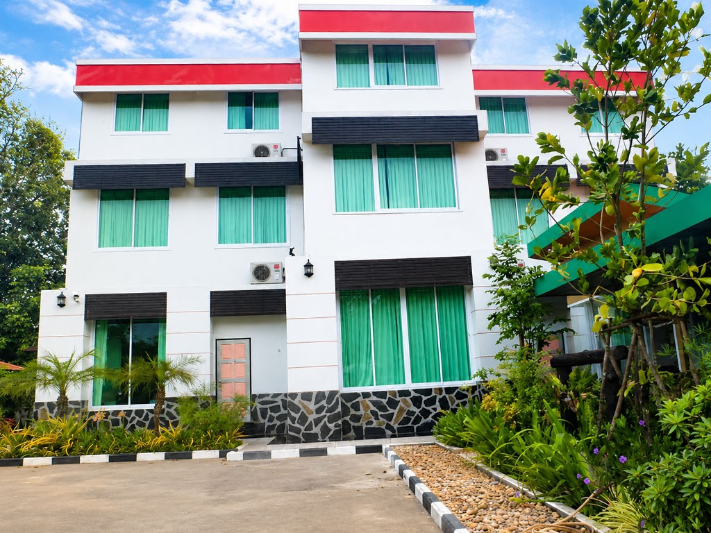 โรงแรมดาหลา