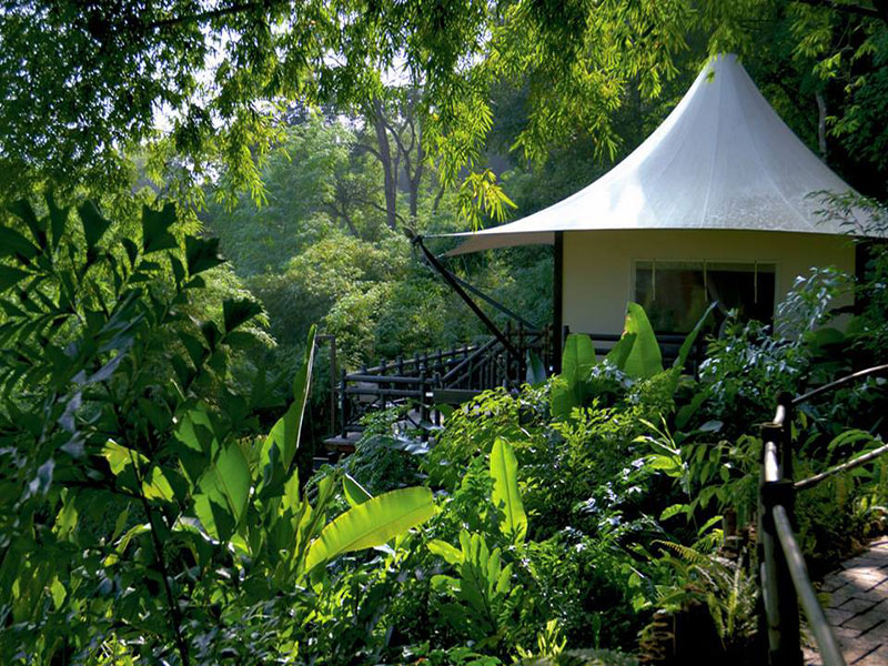 附近的酒店 四季宿营酒店（Four Seasons Tented Camp ）