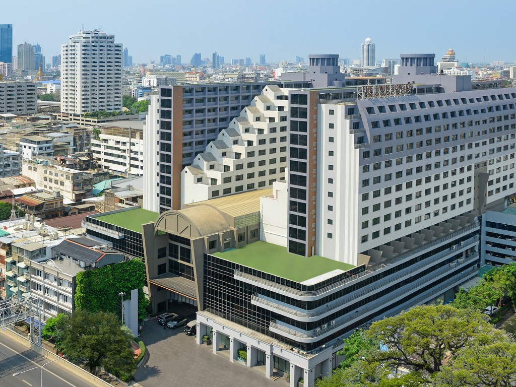 โรงแรม ทวินทาวเวอร์