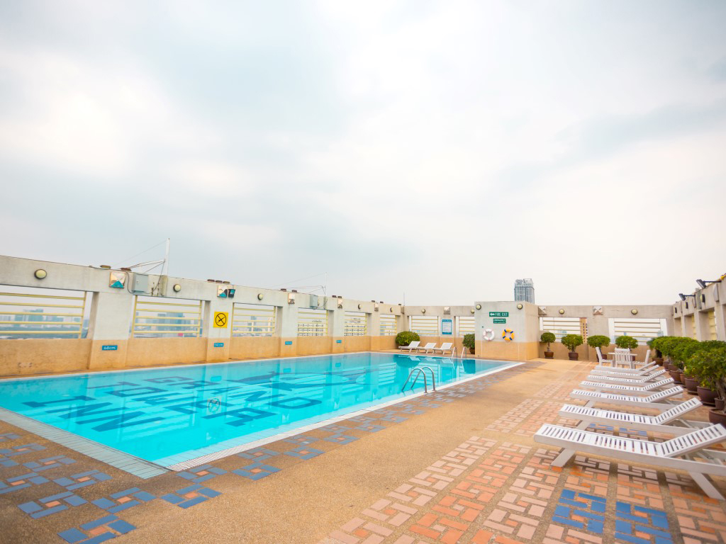 Hotels Nearby Grand Tower Inn Rama VI