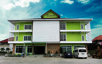 Rueanrimnam Hotel