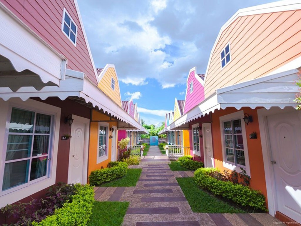 เดอะ คัลเลอร์ วิลล์ รีสอร์ท