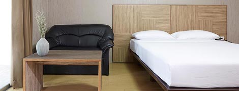 Swimming pool @ Watana Hotel Bangkok