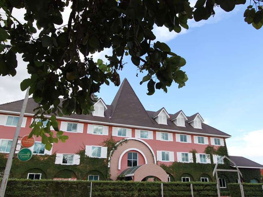 โรงแรมธาดา ชาโตว์