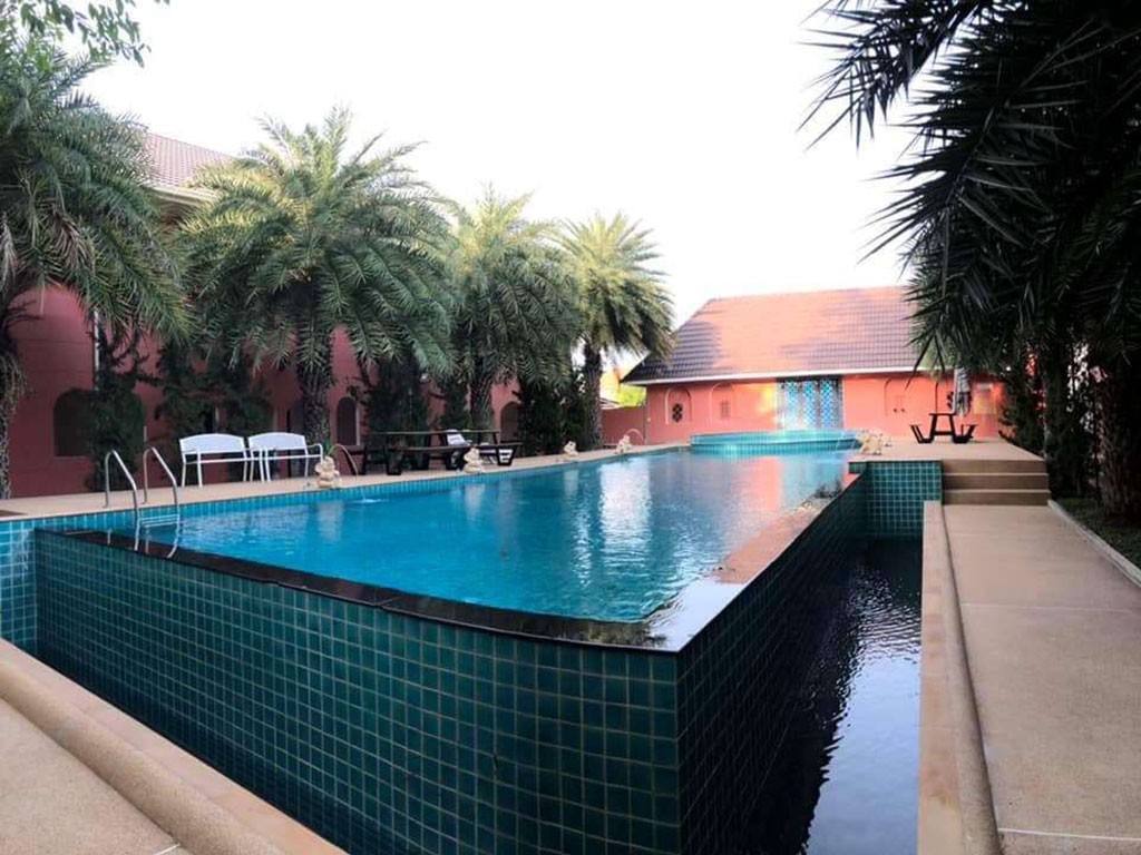 โรงแรมธาดา ชาโตว์