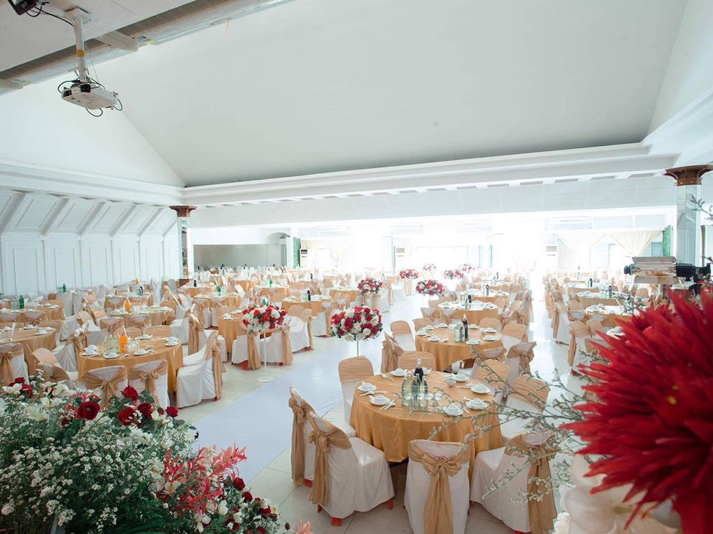 หนองหาร ดิเอลลิแกนท์