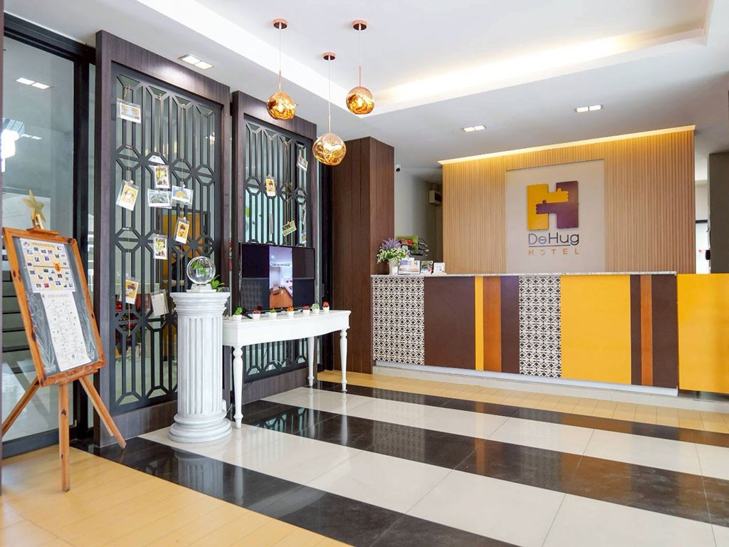 เดอฮัก โฮเทล แอนด์เรสซิเดนซ์