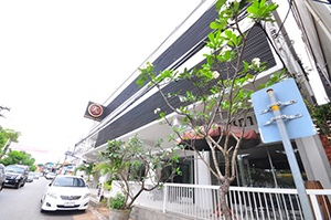 卡森萨恩酒店（Kasemsarn Hotel）