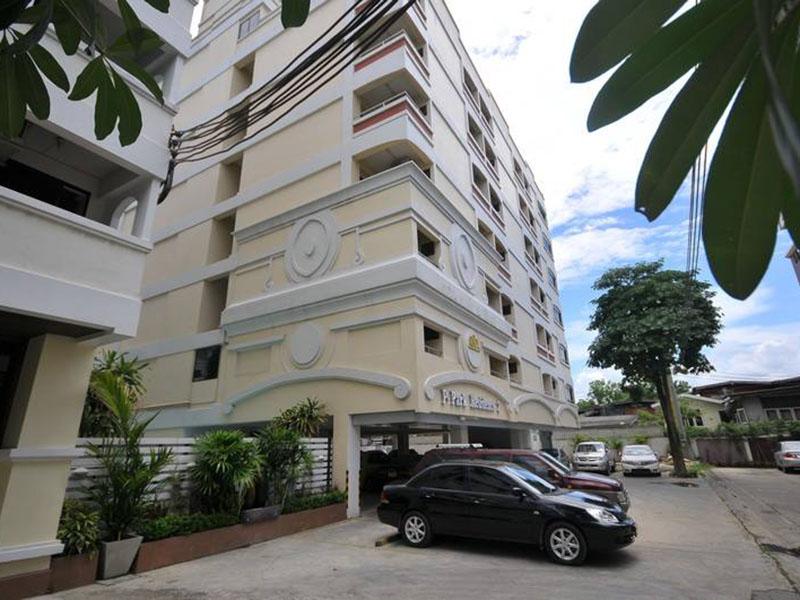 Hotels Nearby P-Park Residence (Rama9)