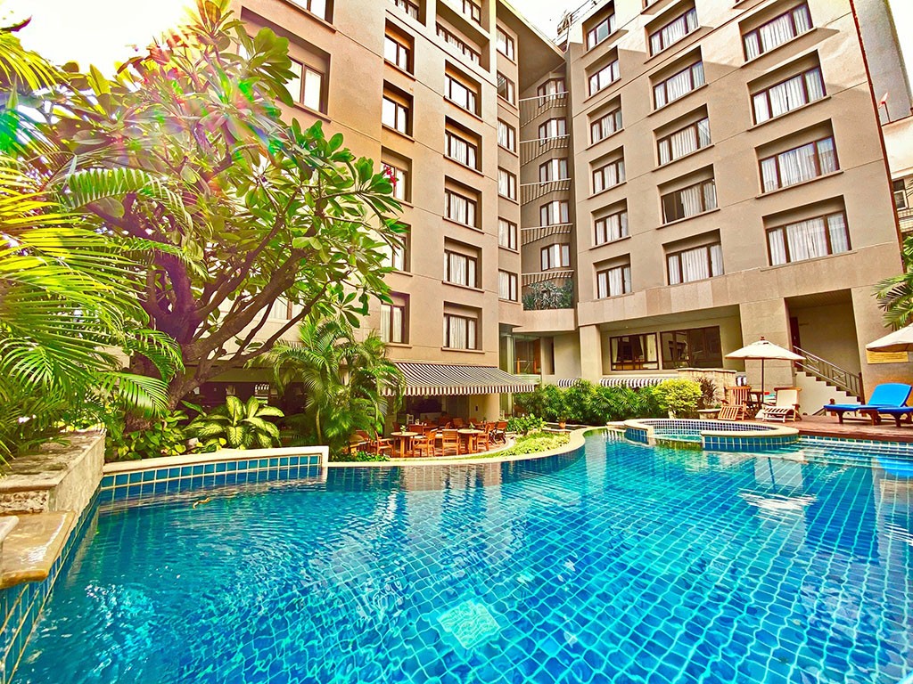 โรงแรมสีลม ซีรีน