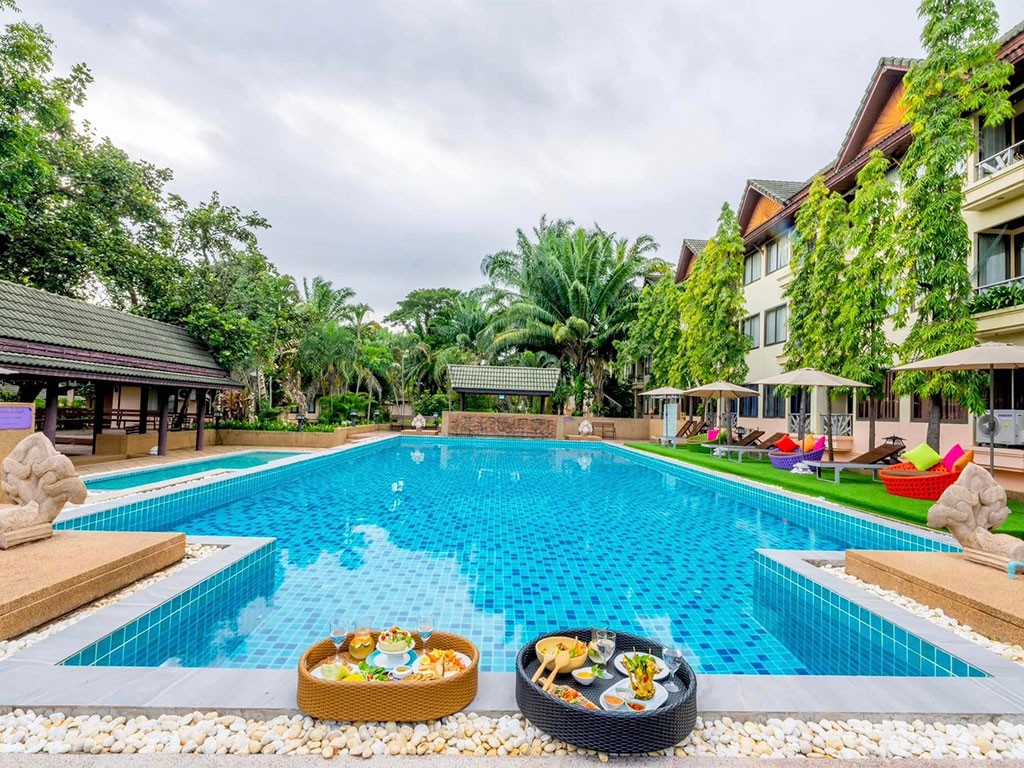 อุบลบุรี โฮเทล แอนด์ รีสอร์ท