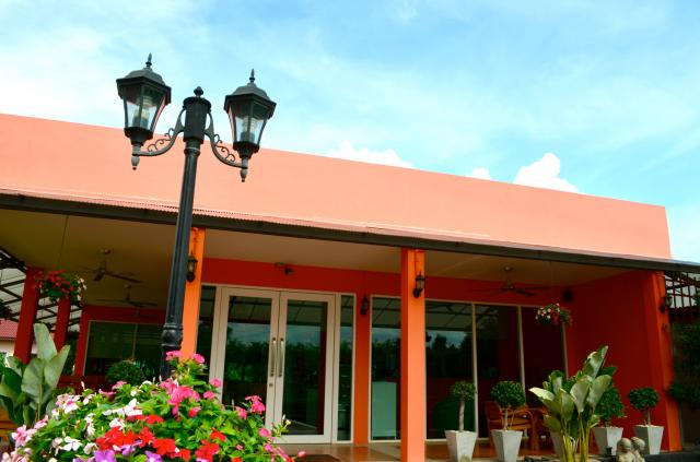 เลมอน การ์เด้น รีสอร์ท