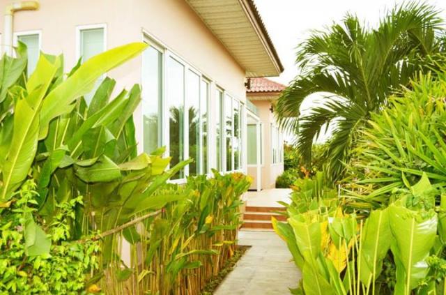 เลมอน การ์เด้น รีสอร์ท