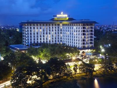 Hotel image チャトリウムヤンゴンホテル