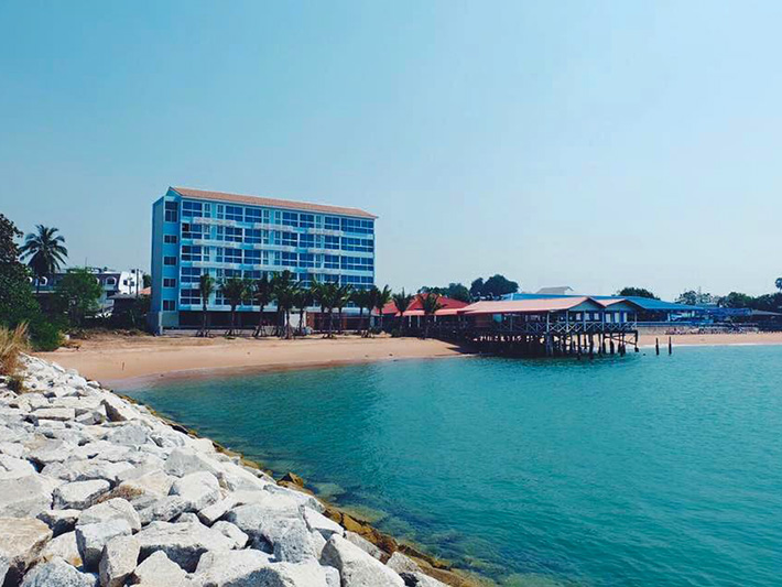 附近的酒店 南特拉芭提雅班阿姆波沙滩酒店（Nantra Pattaya Baan Ampoe Beach）