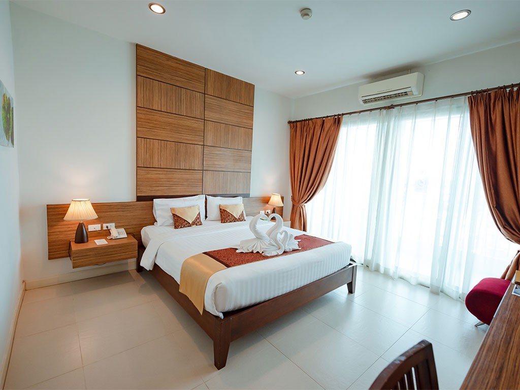 เดอะ พรรณราย