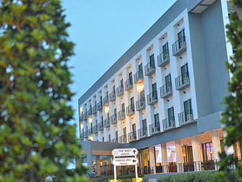 披集温馨酒店 (The Nest Hotel Phichit)