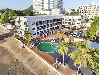 海滨酒店（The Loft Seaside Sriracha Hotel）