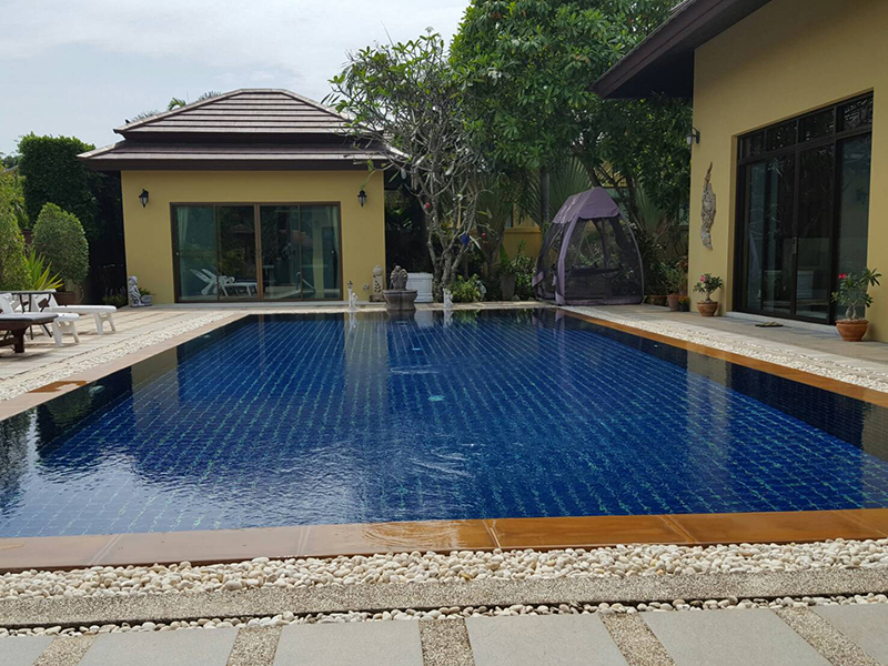 Hotels Nearby Thorphan Pool Villa