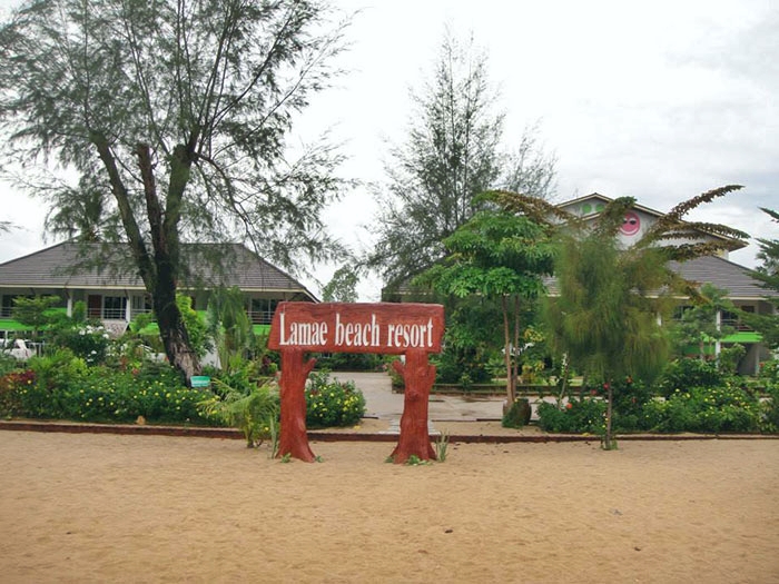 Haad Lamae Resort