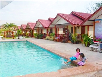 Apinya Resort