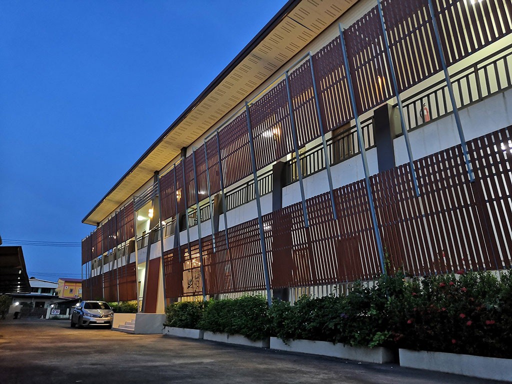 โรงแรมเดือนฉาย การ์เด้นวิว