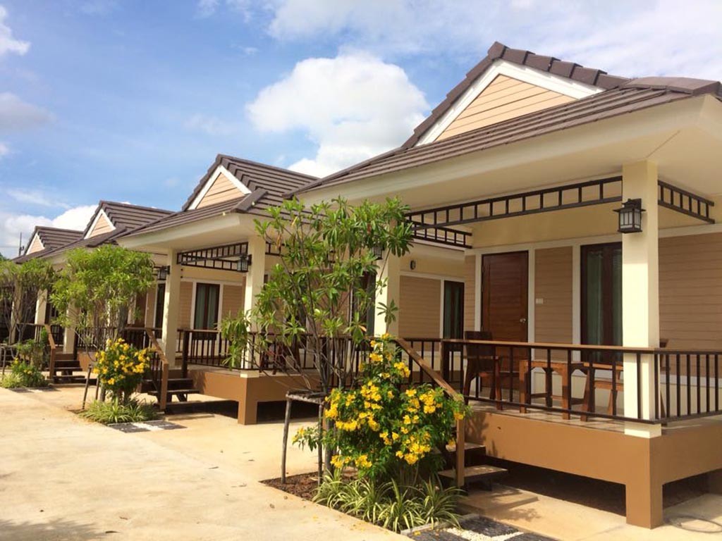 Image Hotel Sombat Resort Pranburi
