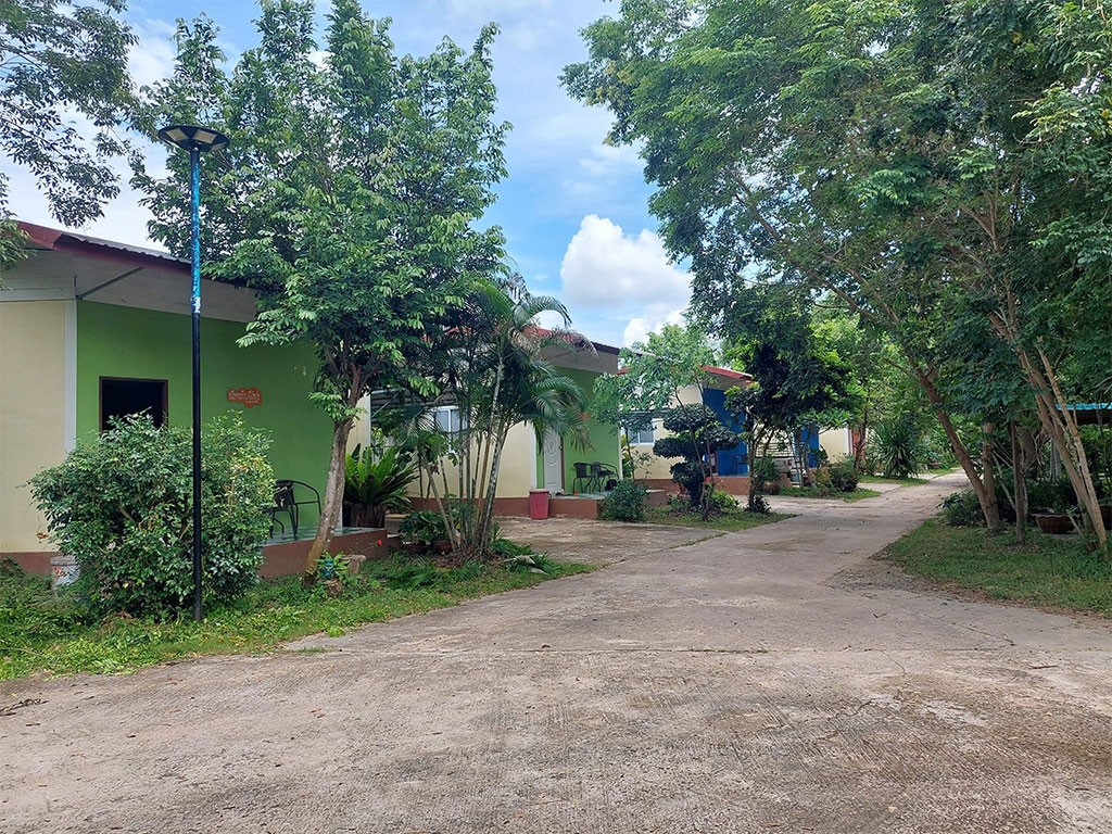 แก้วมณี การ์เด้น รีสอร์ท