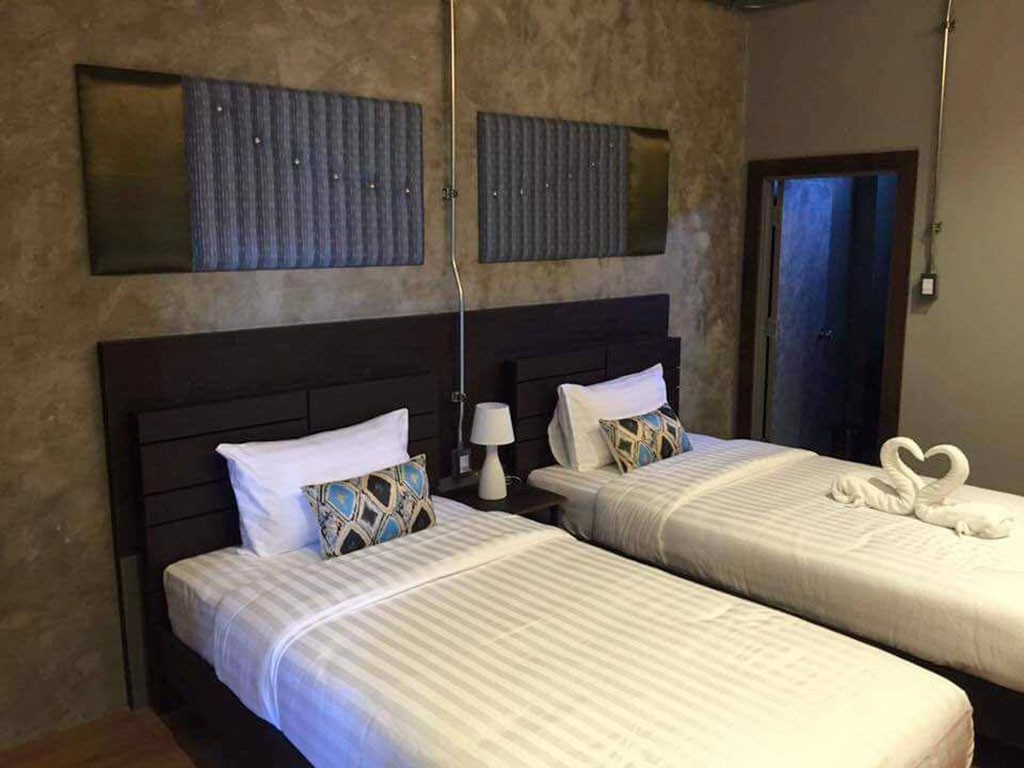 โรงแรมทีโฟร์