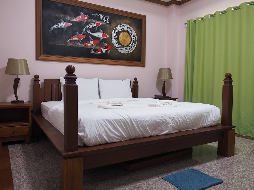 บ้านเรือ โฮมสเตย์