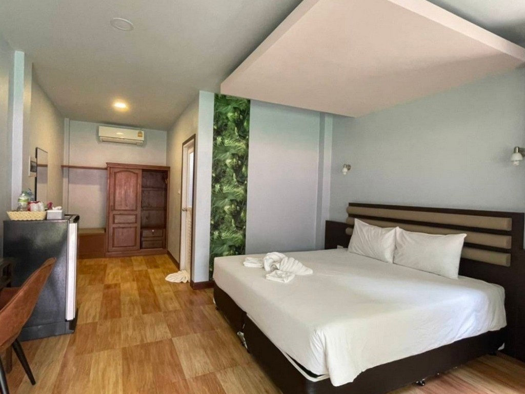 ภูผายอด รีสอร์ท
