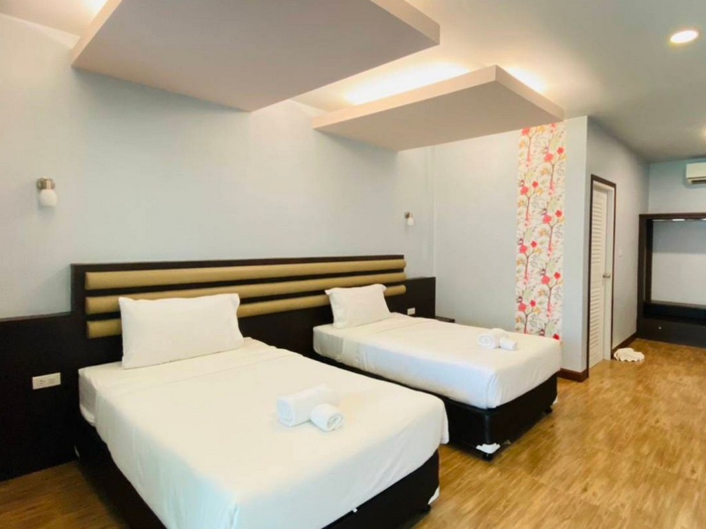 ภูผายอด รีสอร์ท