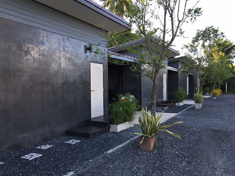 เดอะมูน 1988 รีสอร์ท